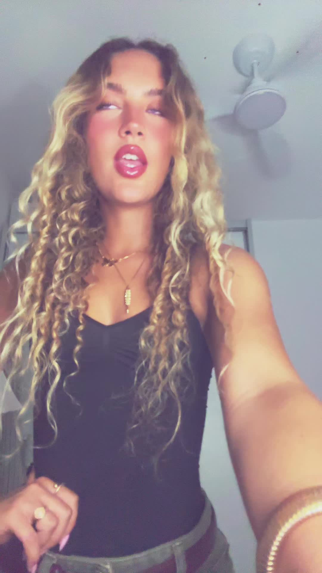 @Miaaa__