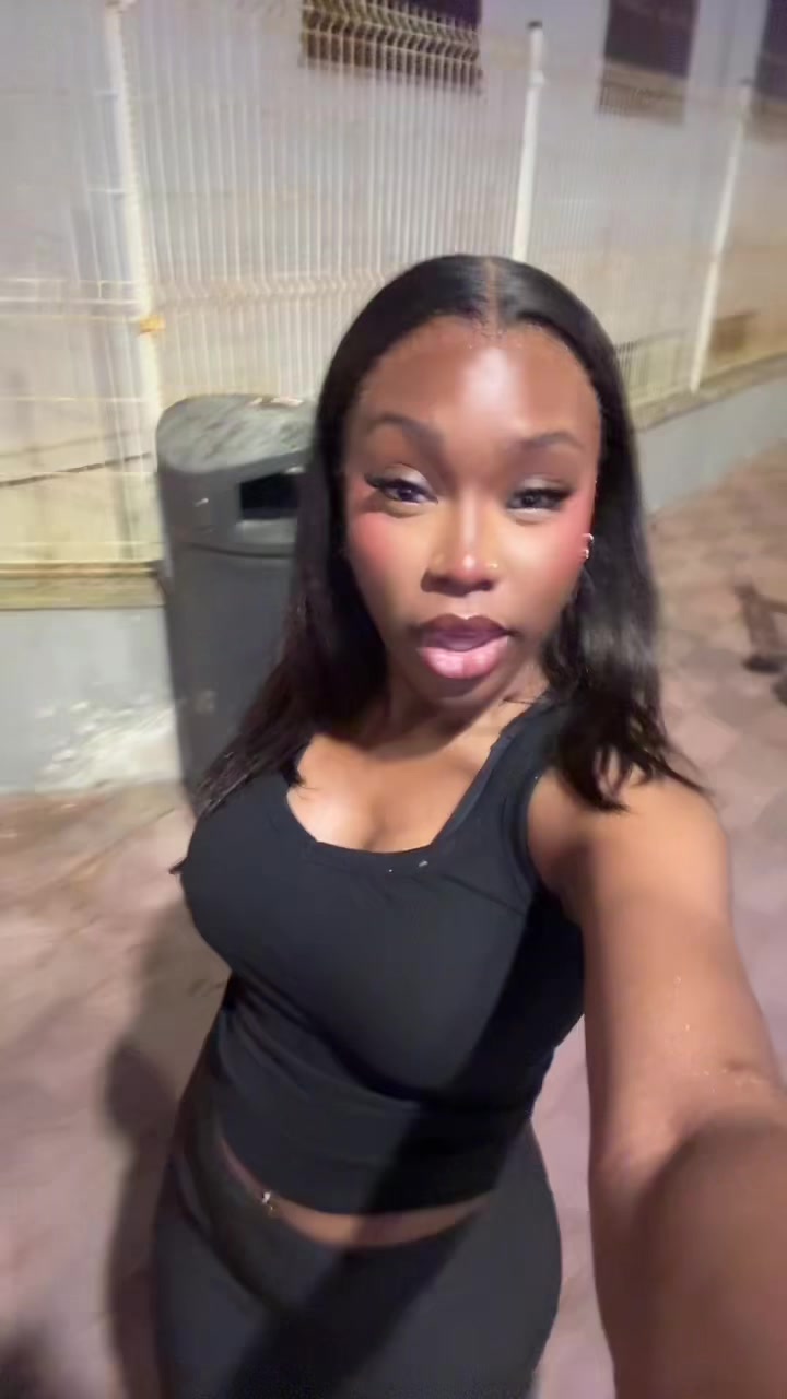 @yanneekelll