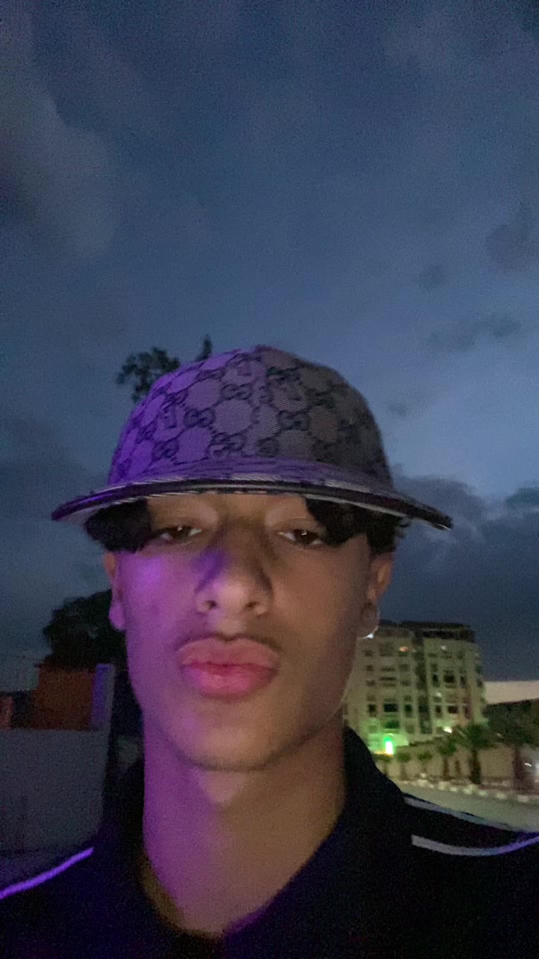 @علي