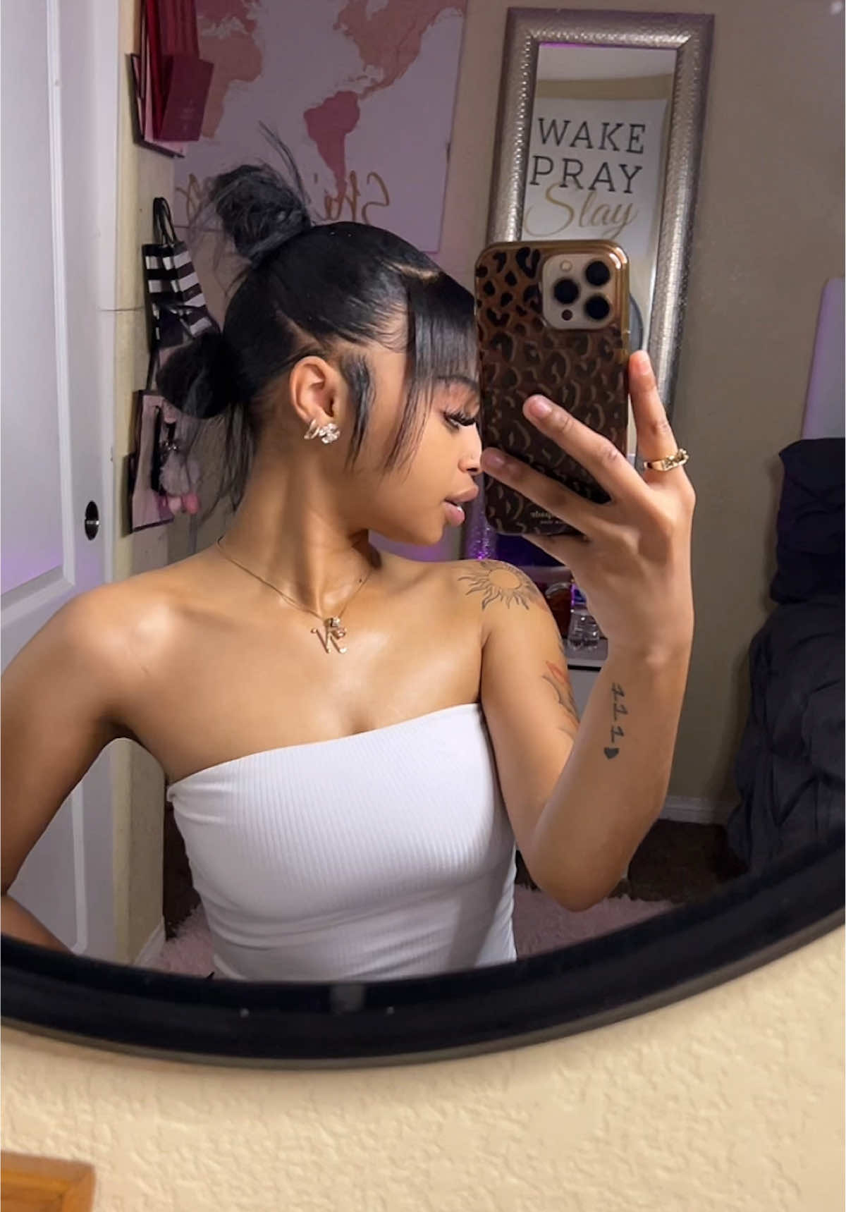 @Niki🧞♀️