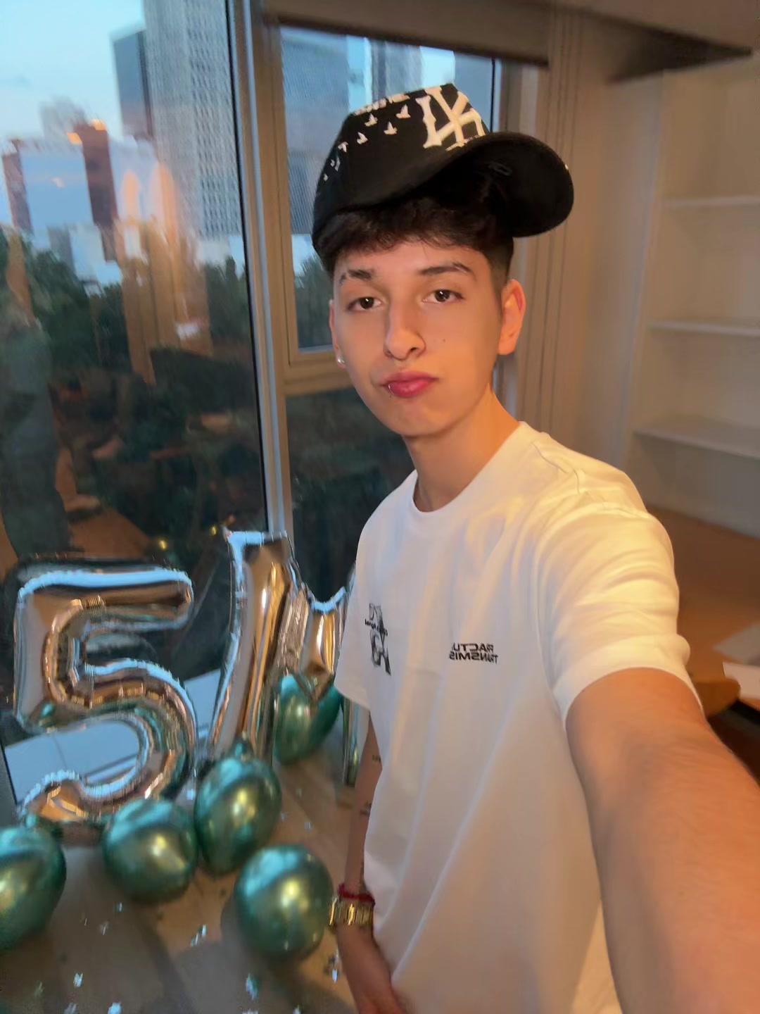 @onlybenja 🐥