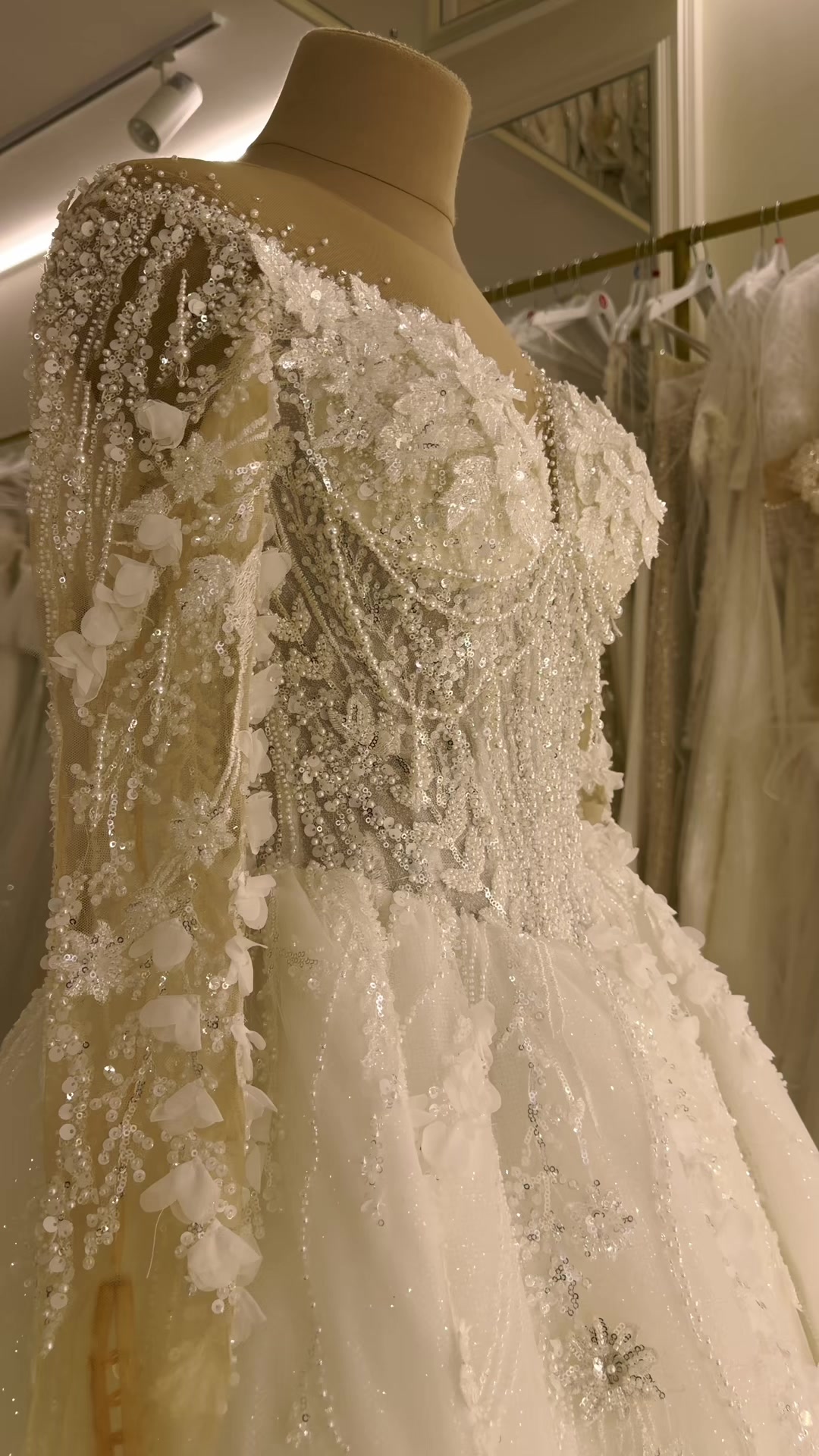 @vio.wedding.dresses
