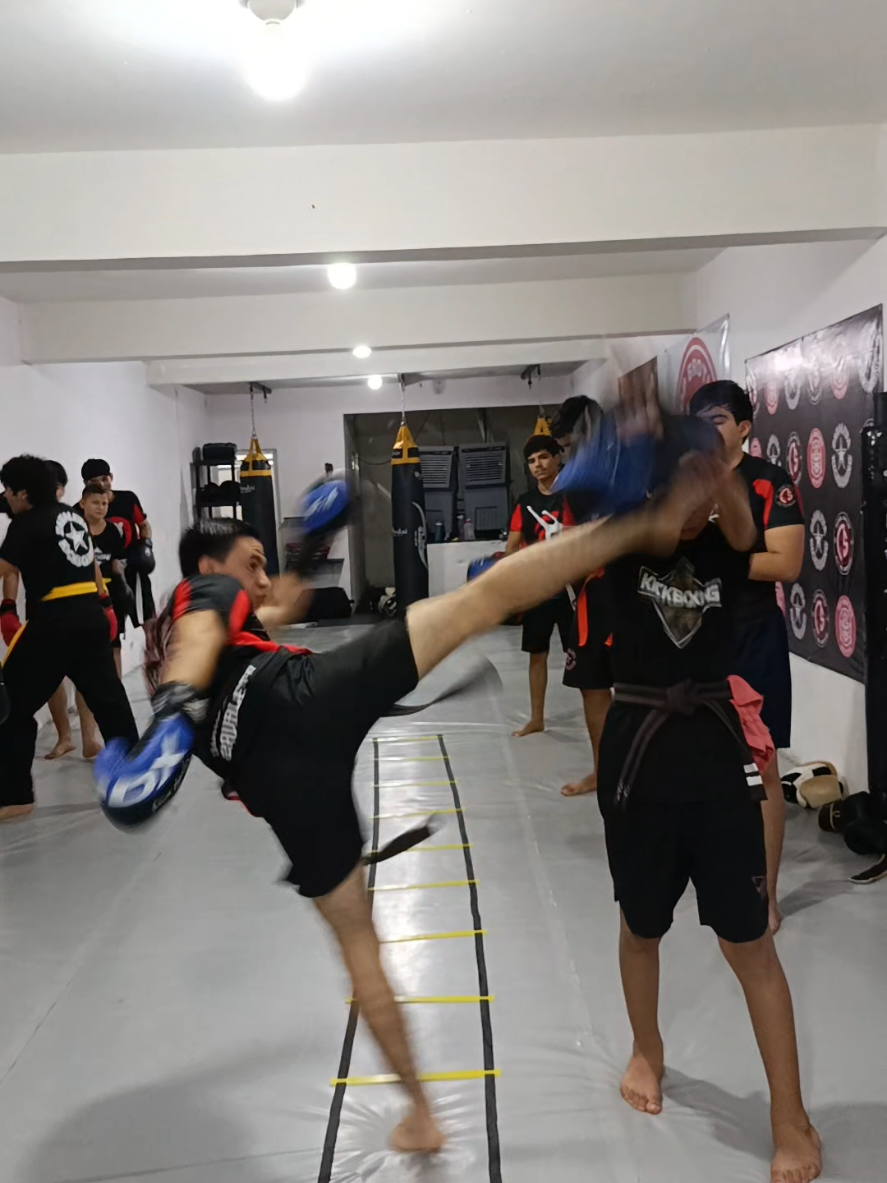 @ZavaletaKickboxing_mma