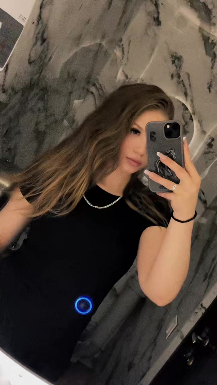 @Baby💋🖤