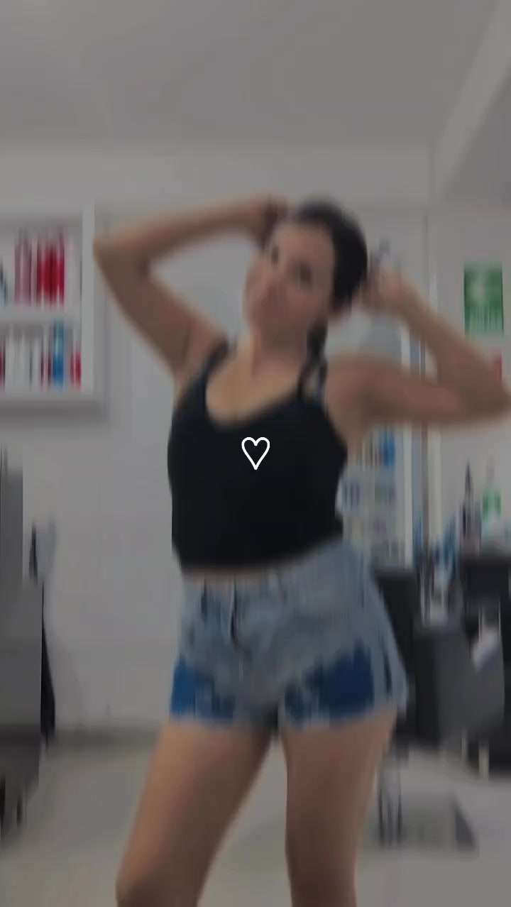 @Helena999