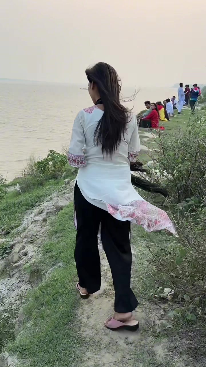 @👩&zwj;🎓⚖️Arshi +(আরু)⚖️🎓