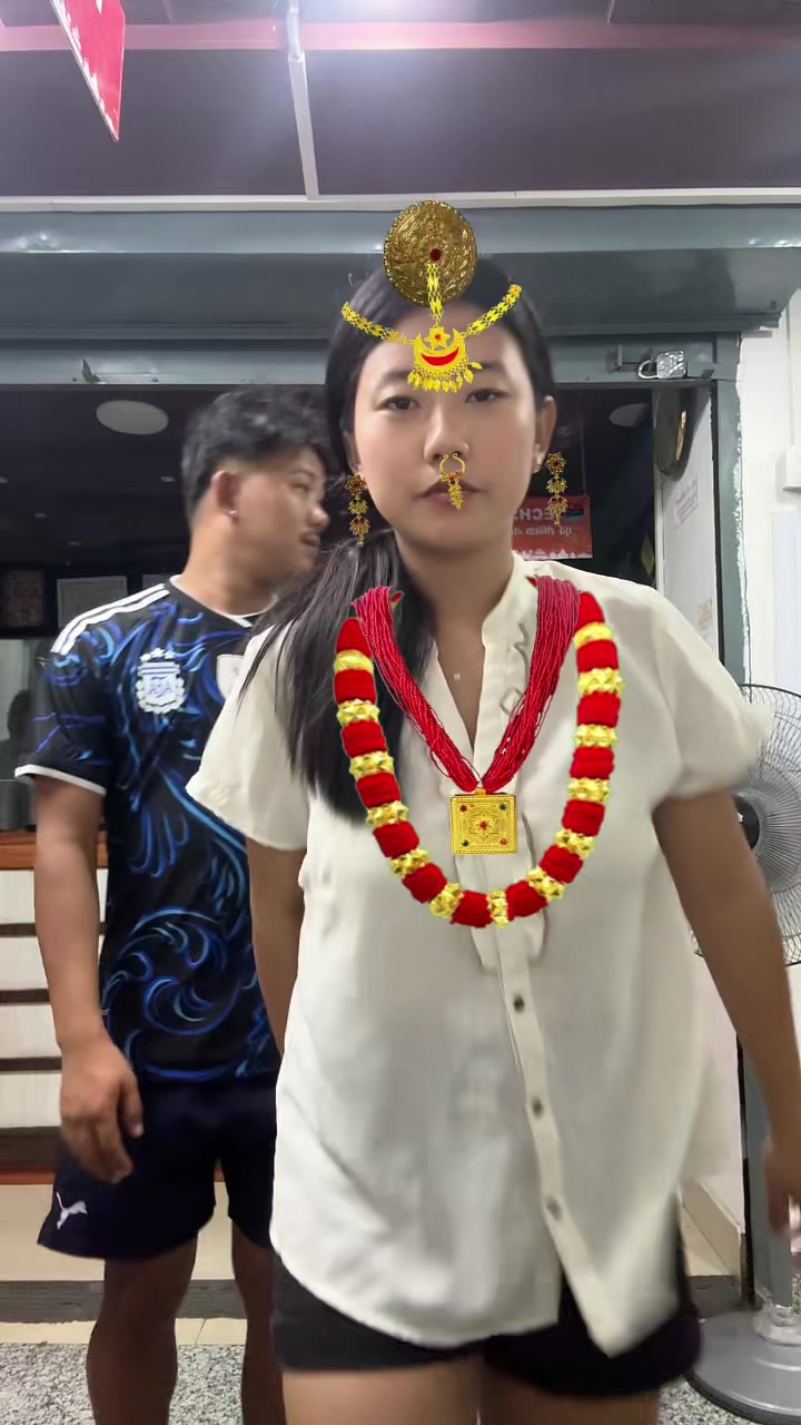 @NINA CHAMLING RAI ☮️🌻