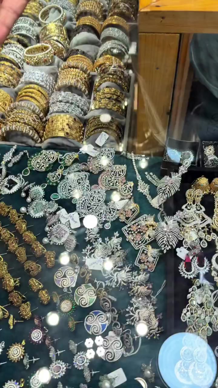 @Makkah bangles store