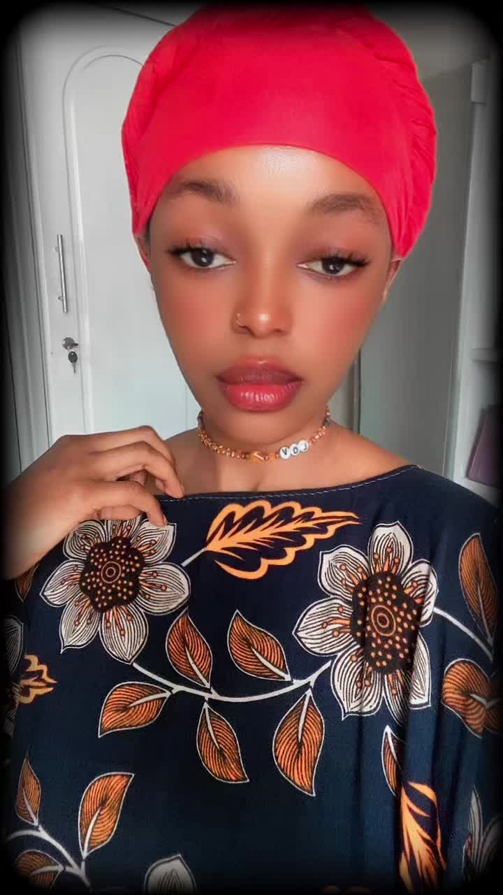 @Little  cherry 🍒🦋🥰🌹