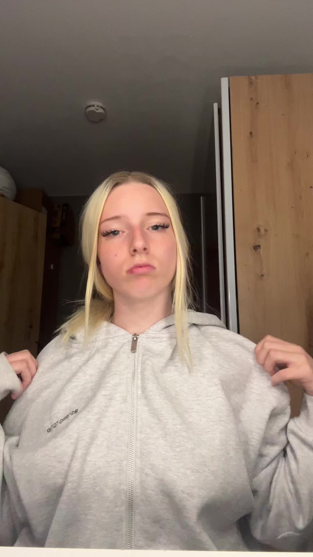 @•𝐋𝐢𝐬𝐚•