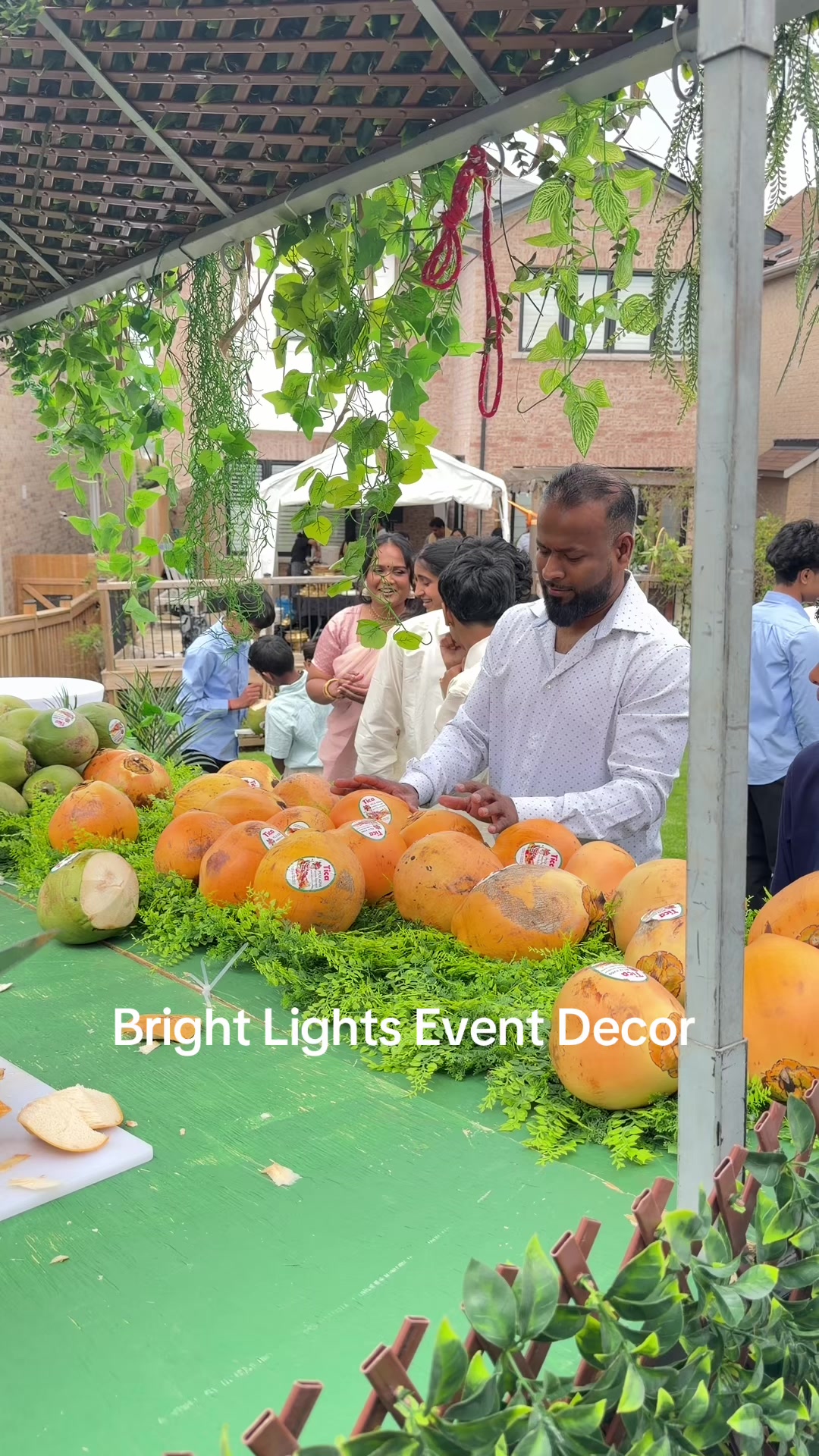 @Bright Lights Event Decor