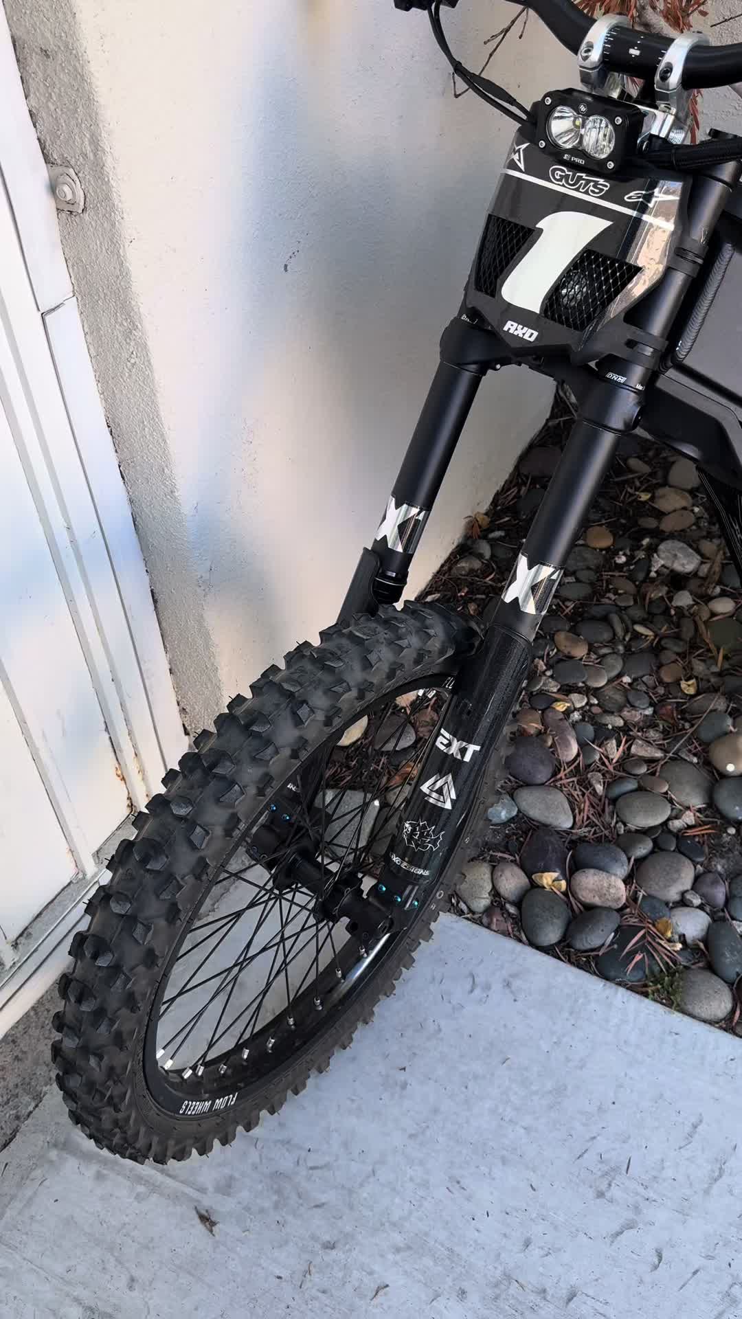 @mxbolts.us