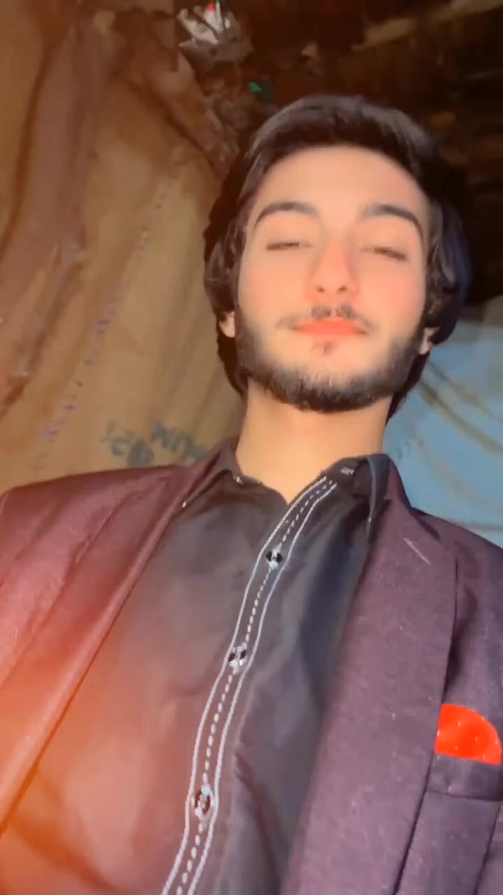 @حسنین بادشاہ 🦋💫