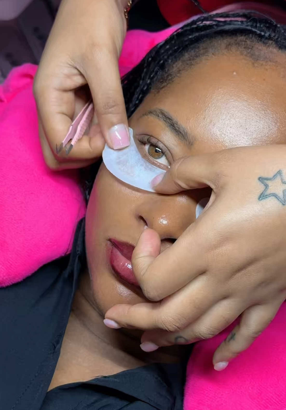 @glitznails__