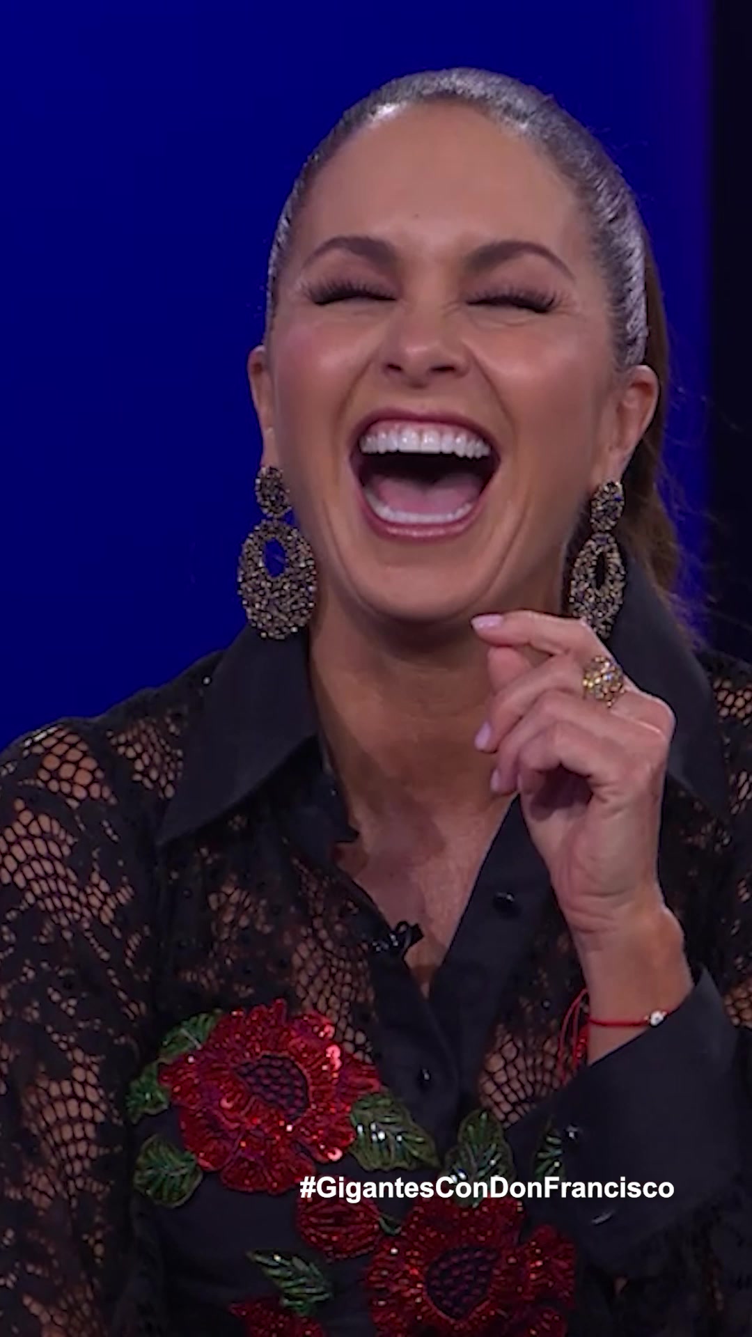 @Univision