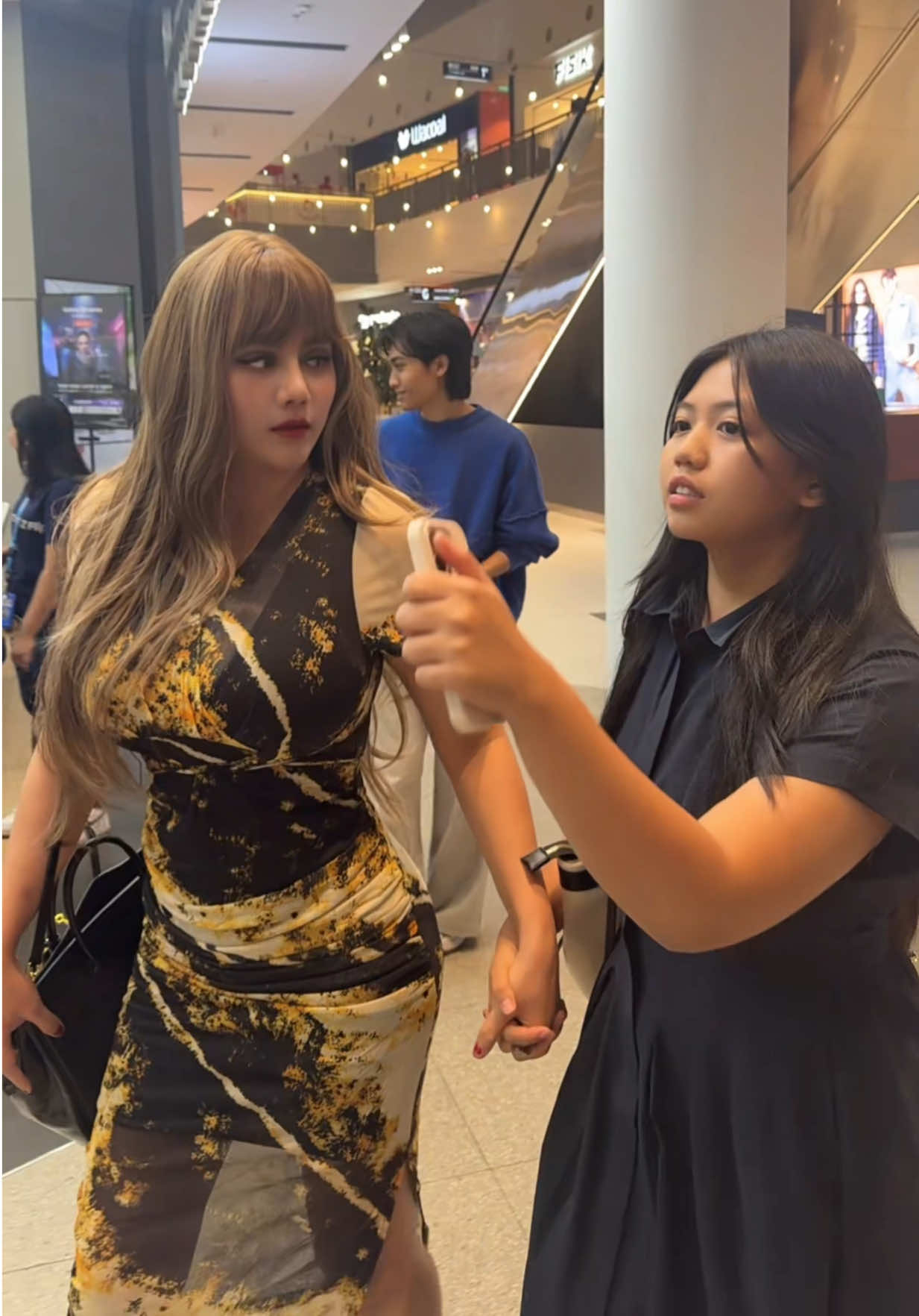 @Nita Thalia