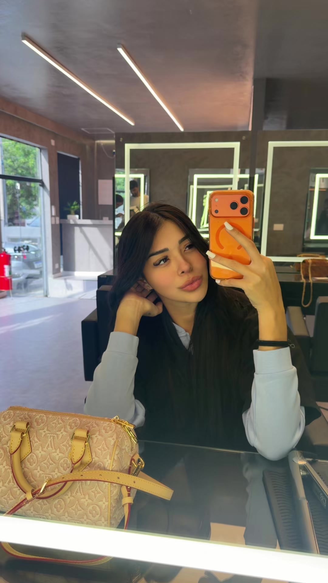 @Nina Santos