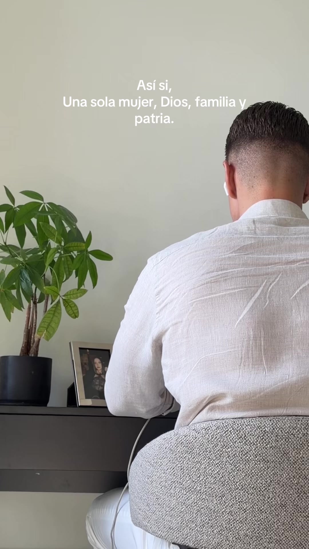 @dashatellofalcon