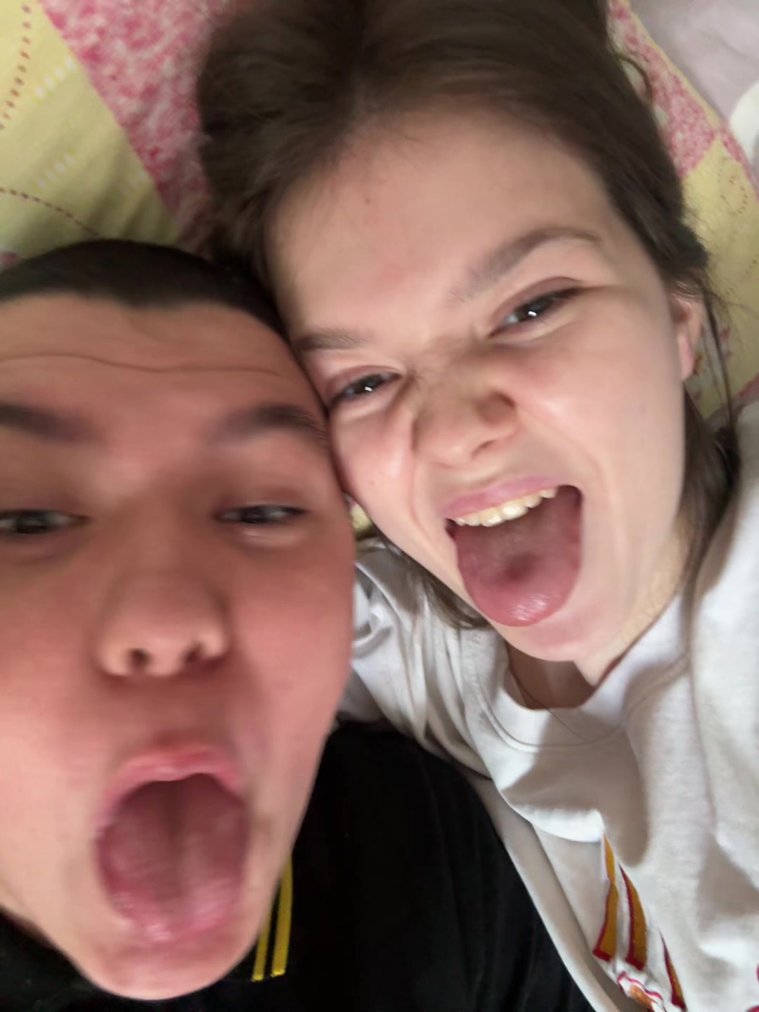 @😋