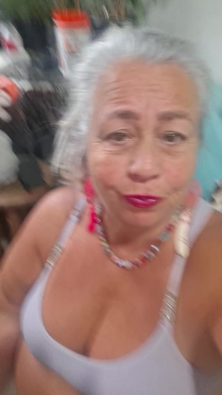 @regianebombonzinh