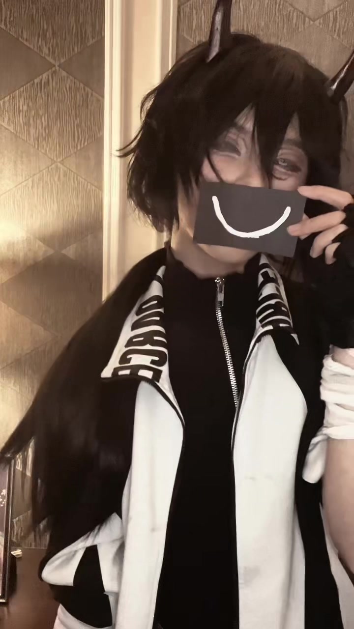 @☣︎「 CΔLX 」☣︎