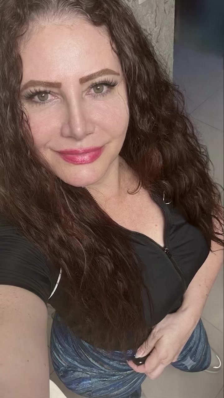 @Mónicaduque