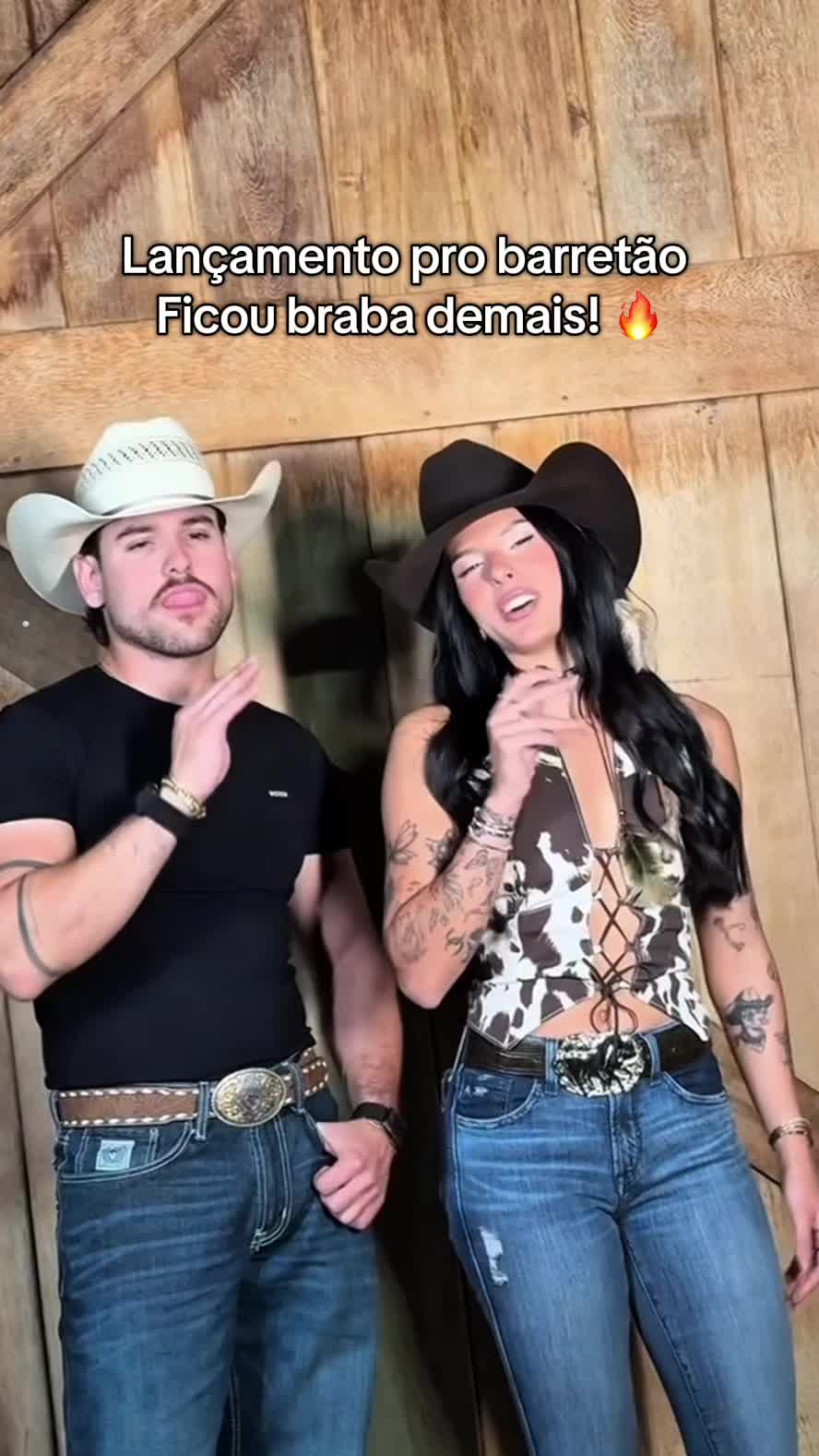 @dentrodacaminhonete