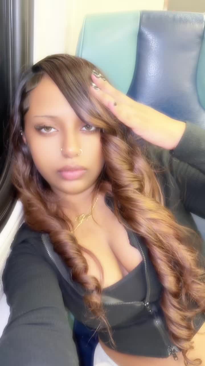 @Nia306