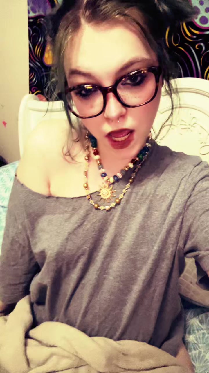 @emma🪬🫧