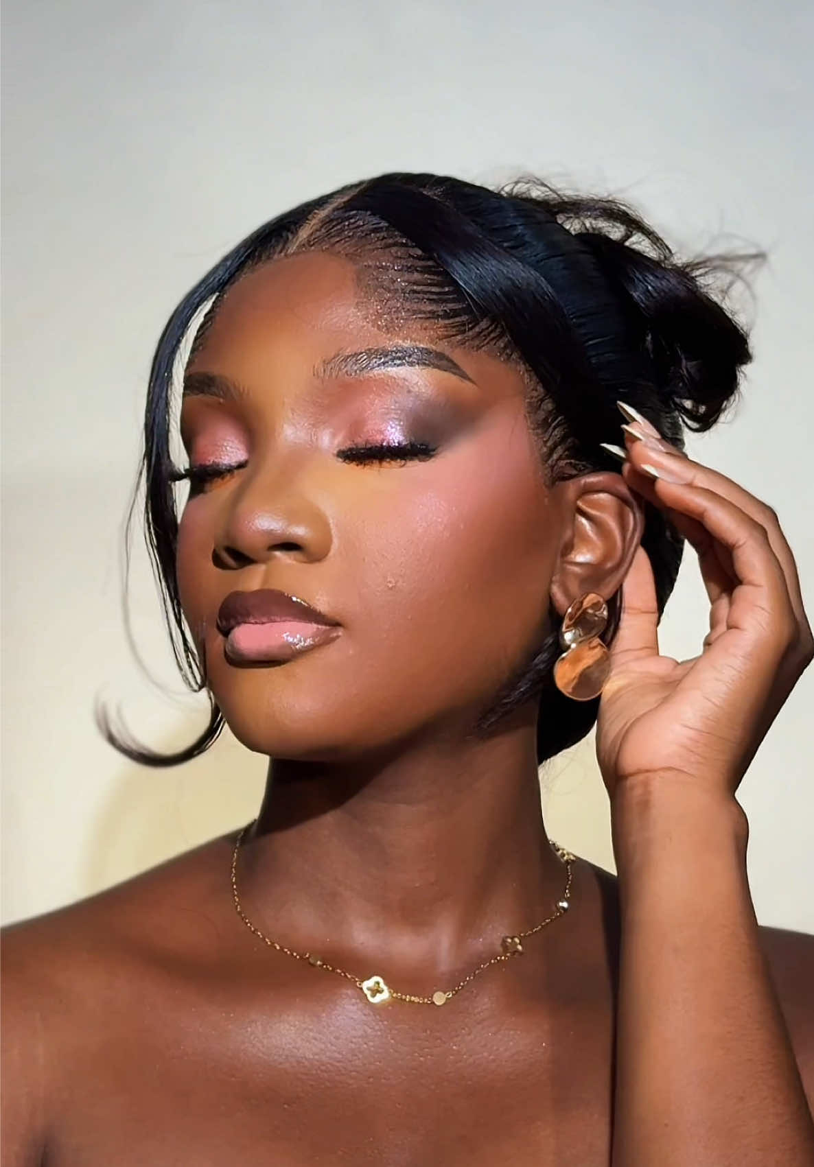 @efua | Mua