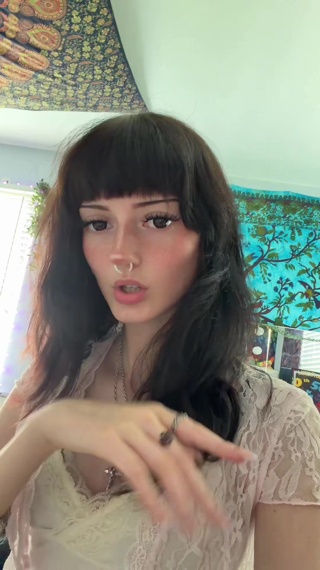 @⃟