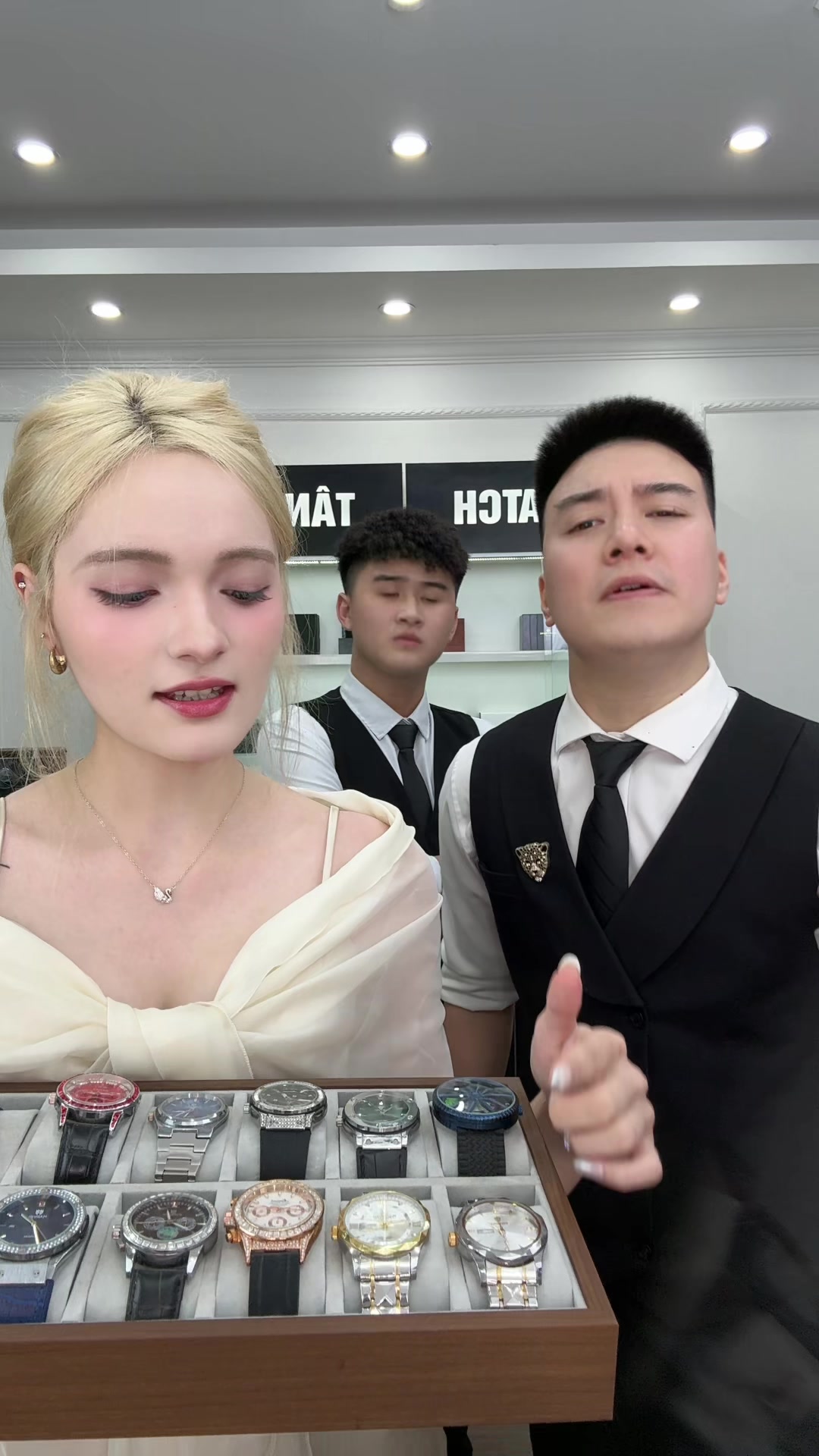 @Do&atilde;n Gia T&acirc;n