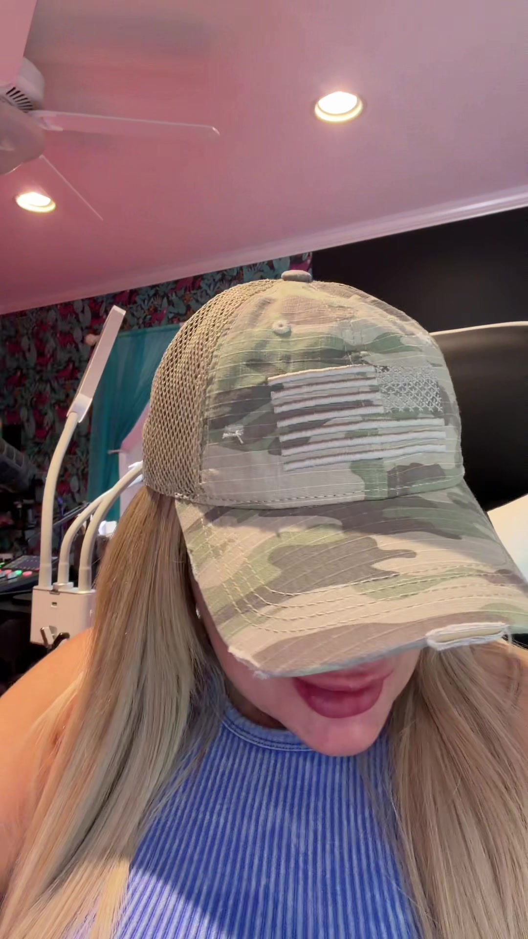 @Bombshelluxe