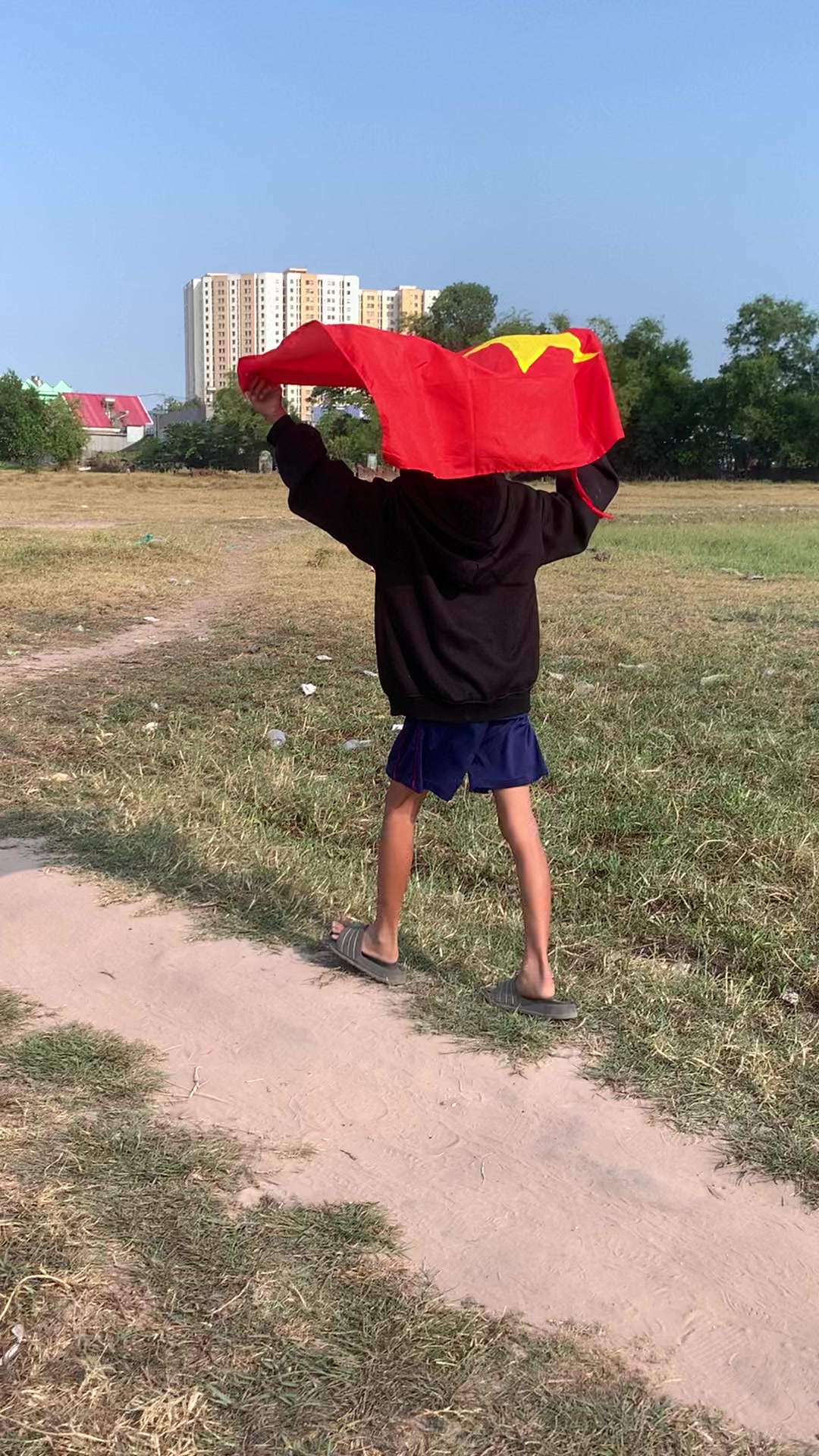 @Thả diều cùng Lợi