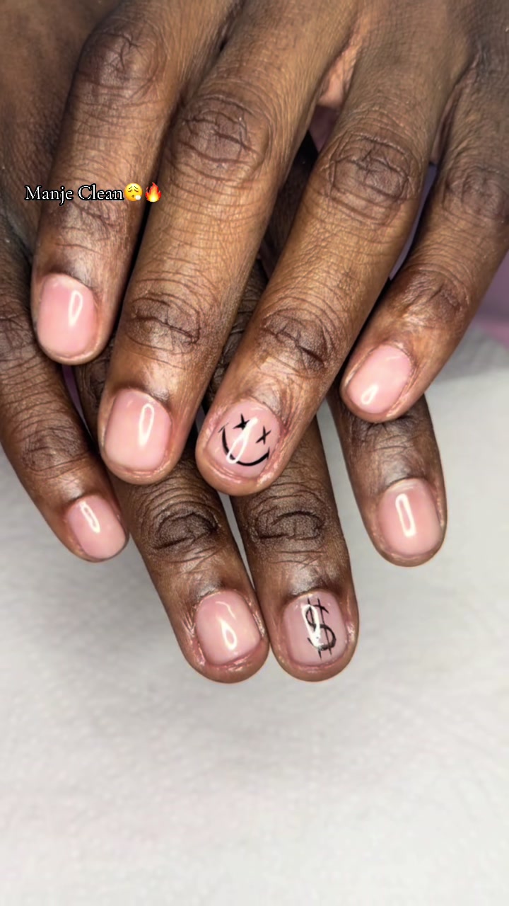 @Memyselfandnails1