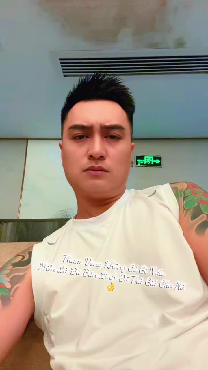 @Ho&agrave;ng Nam