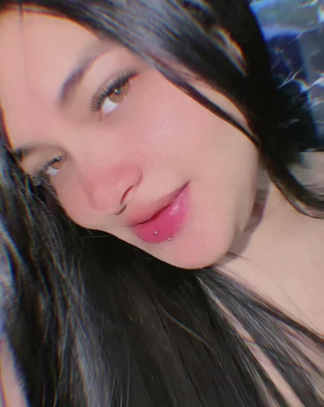 @Alejandracaripar_