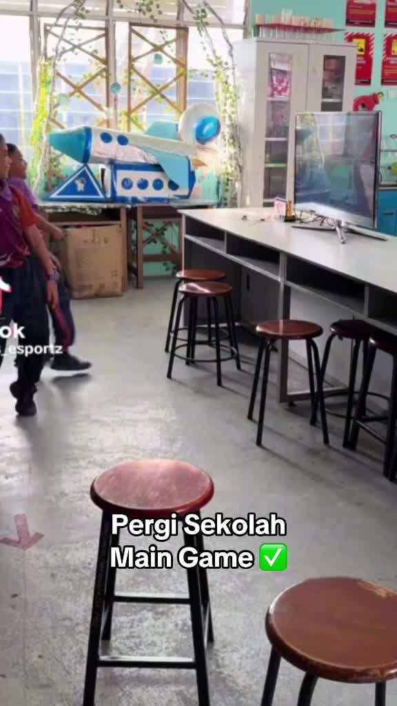 @Aariz
