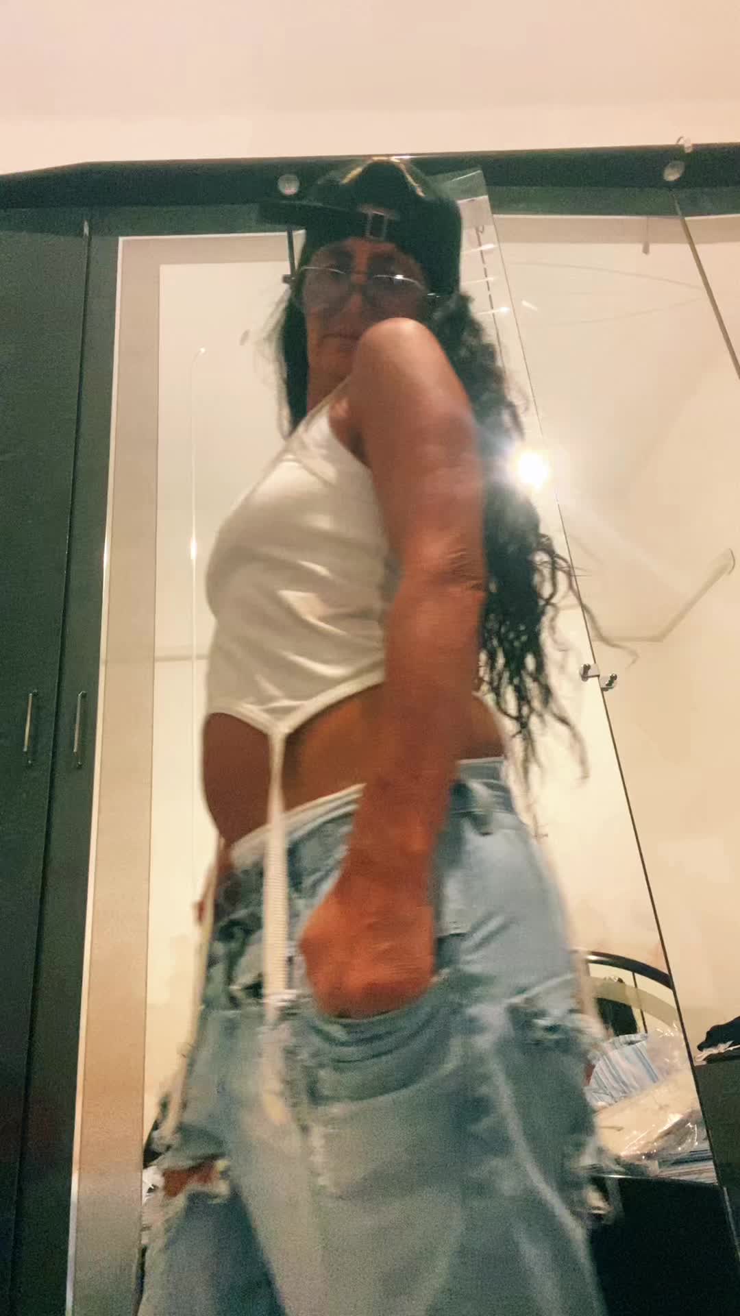 @Annalisam53