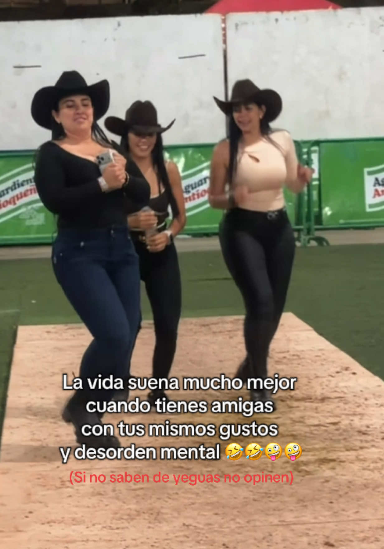 @Laura Daniela