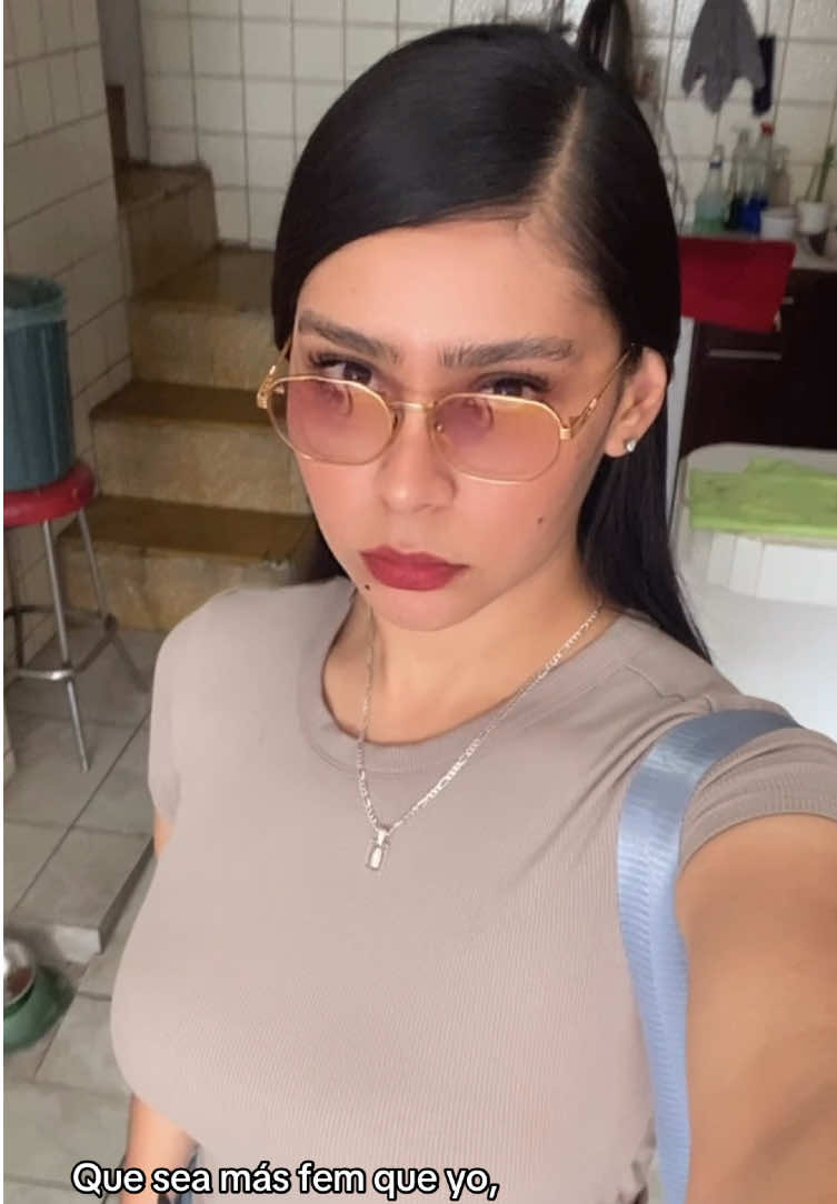 @krystalyaneztv