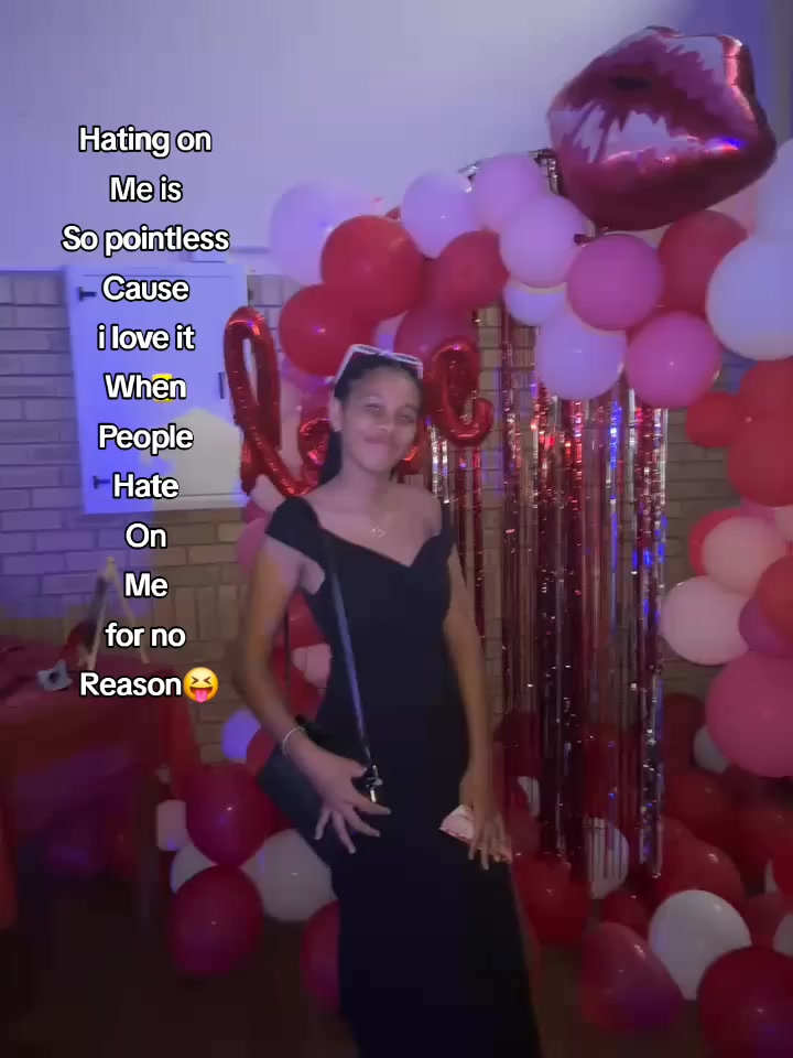 @𝓜𝓻𝓼.𝓵𝓸𝓰𝓰𝓮𝓷𝓫𝓮𝓻𝓰👅