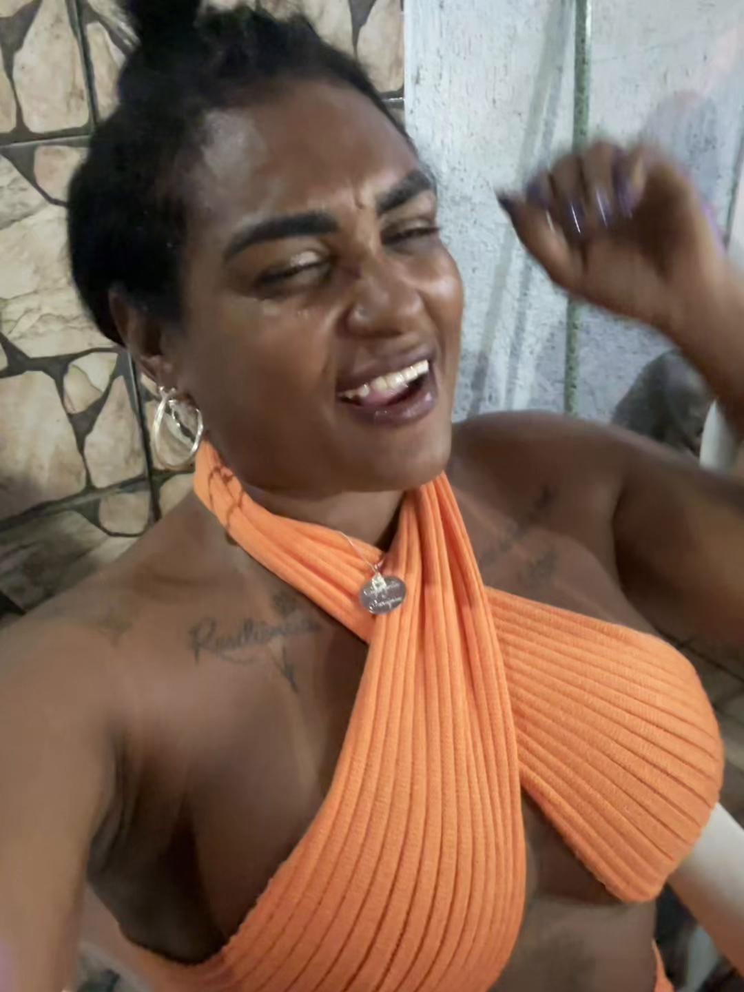 @vivifoguete2304
