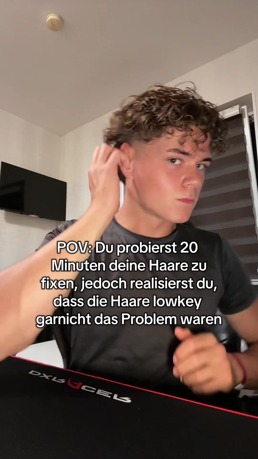 @Yvwes