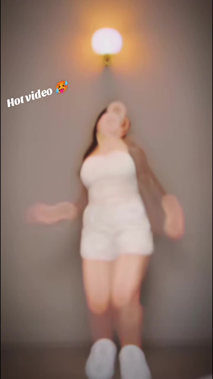 @hot Zoya