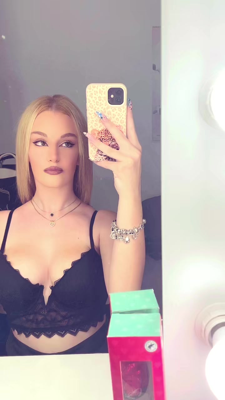 @Мина👸🏼