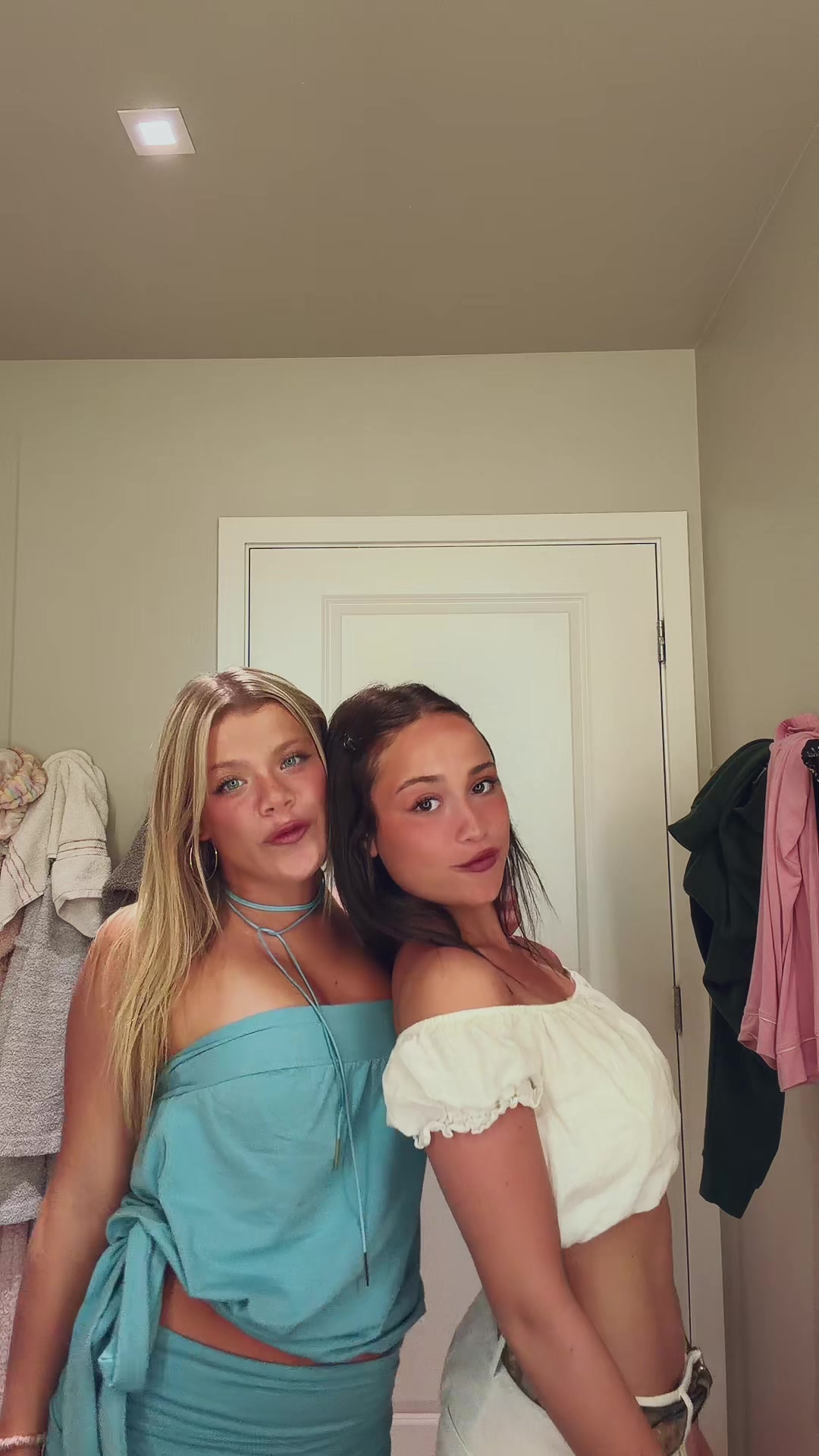 @elizabloom