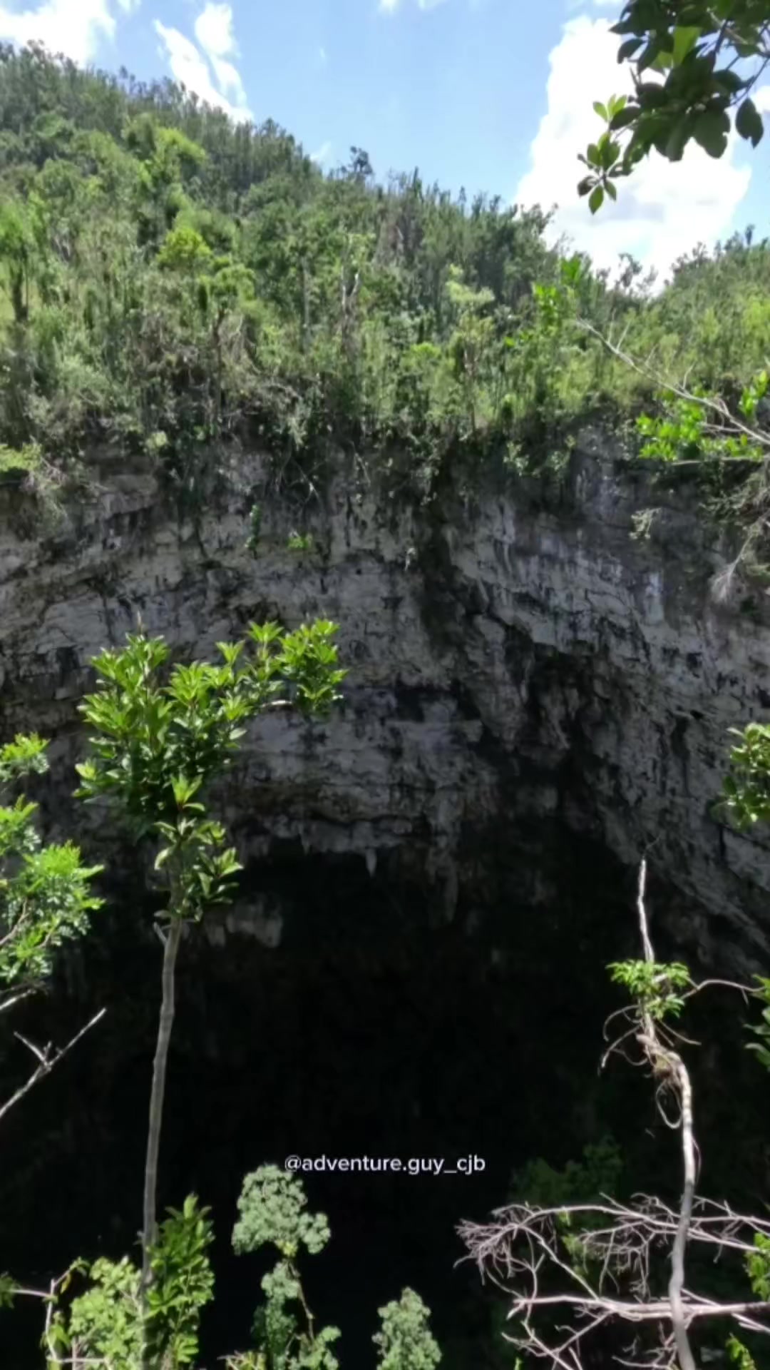 @Adventure Guy 𝗖𝗝𝗕🇯🇲