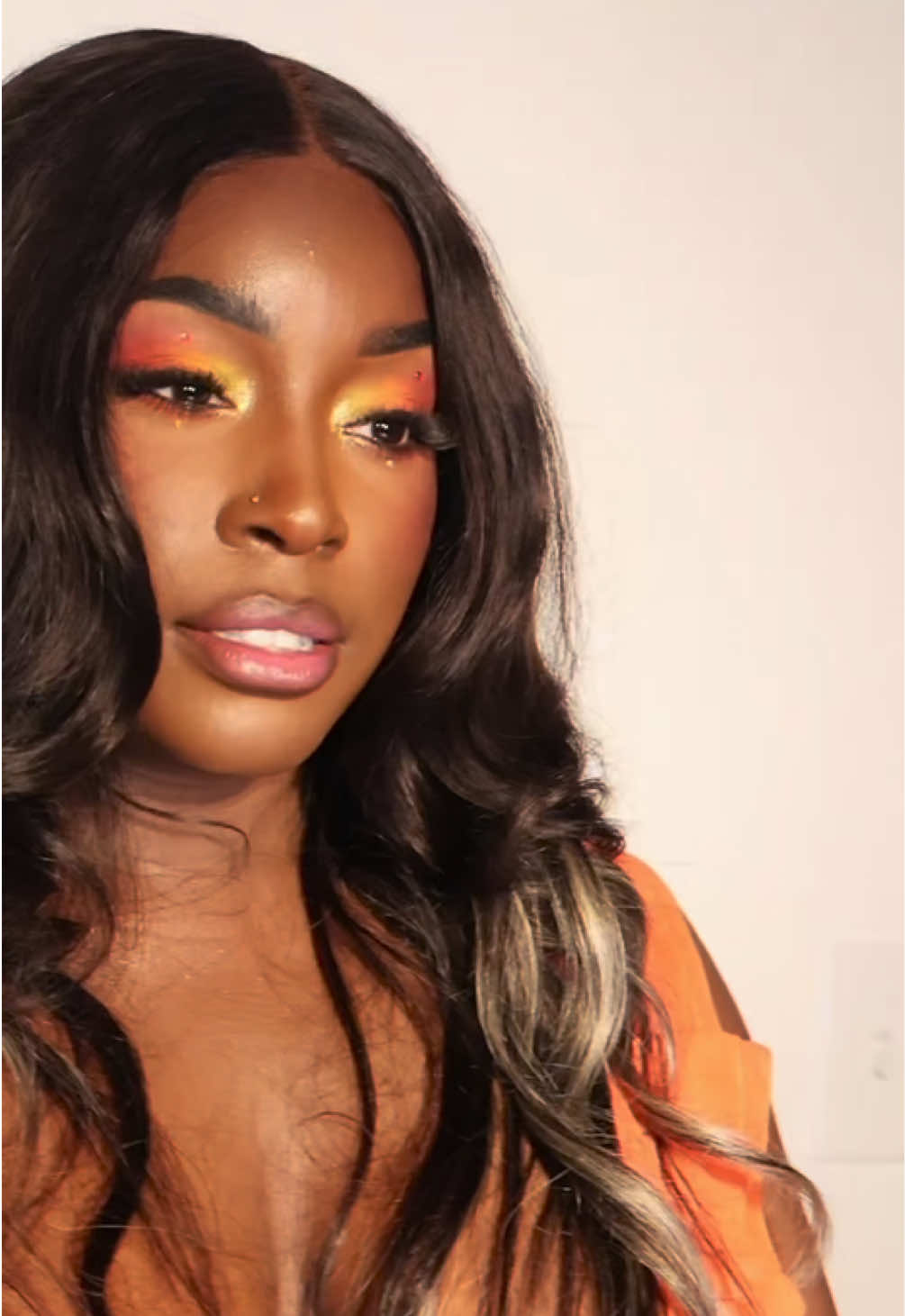 @glamuptv