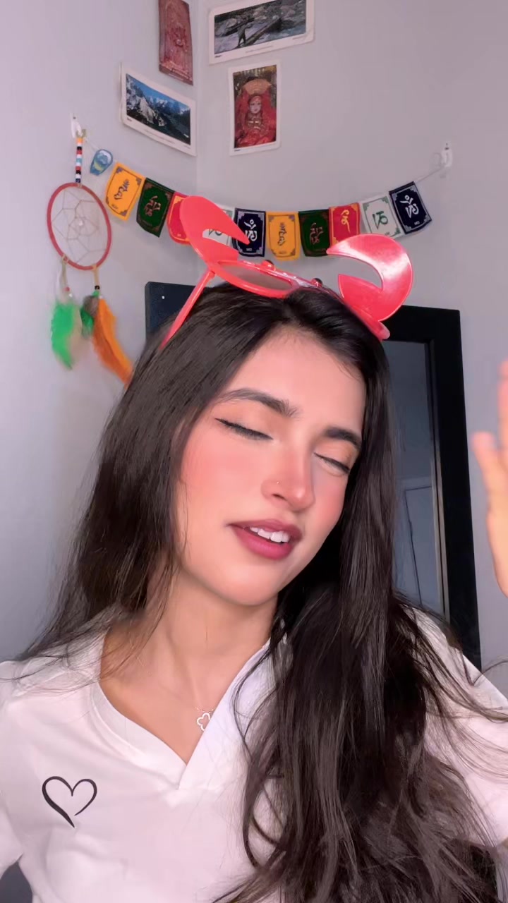 @Aaradhana 💫